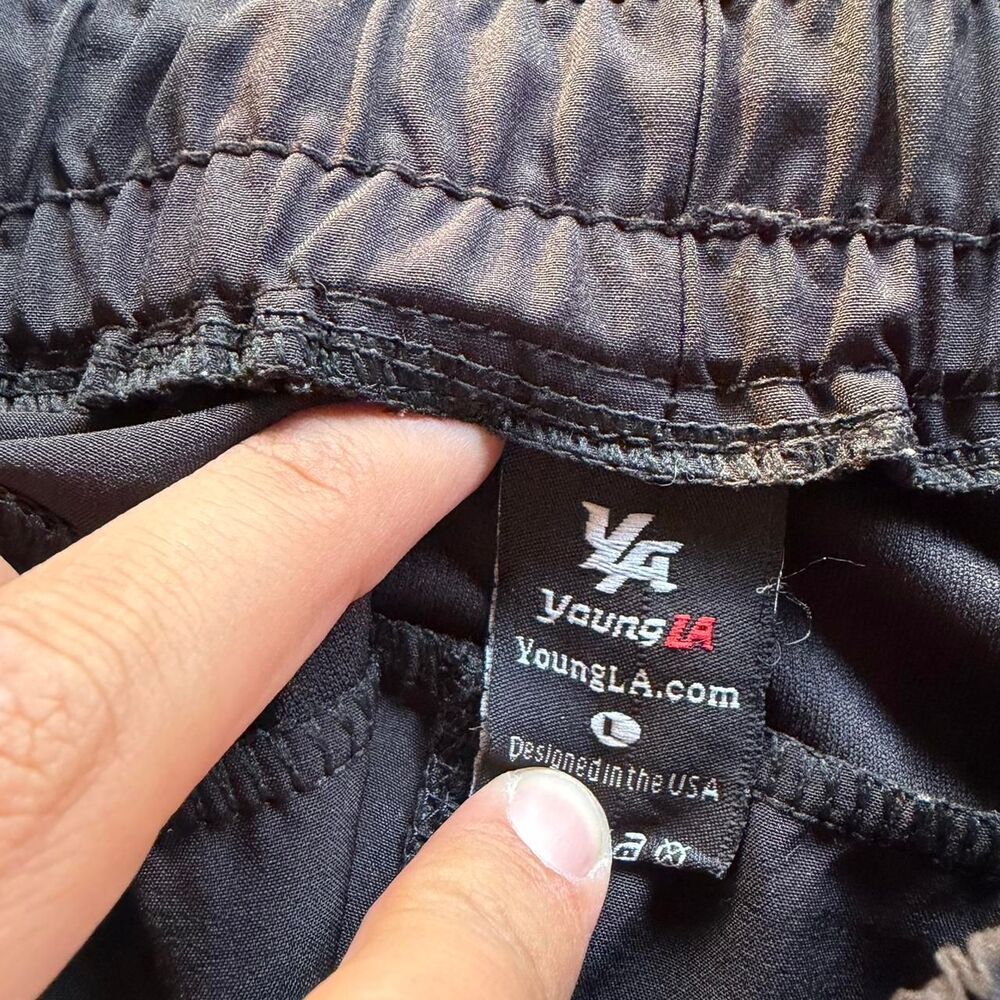 Youngla Men's Black Shorts - Picture 3 of 3